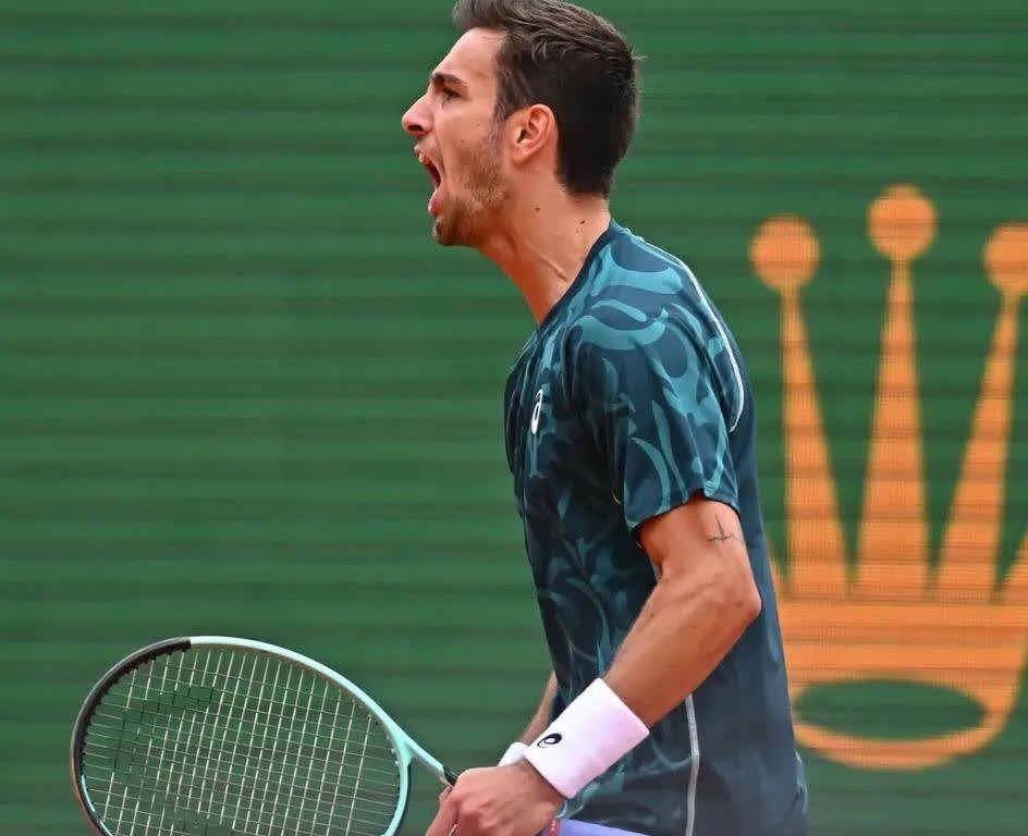 爱游戏官方入口-包含费德勒重返赛场，领先优势明显首场状态出色，皇家马德里观众沸腾！的词条